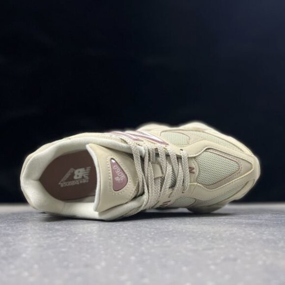 9060 Series New Balance Cream Sneakers - Picture 3 of 6